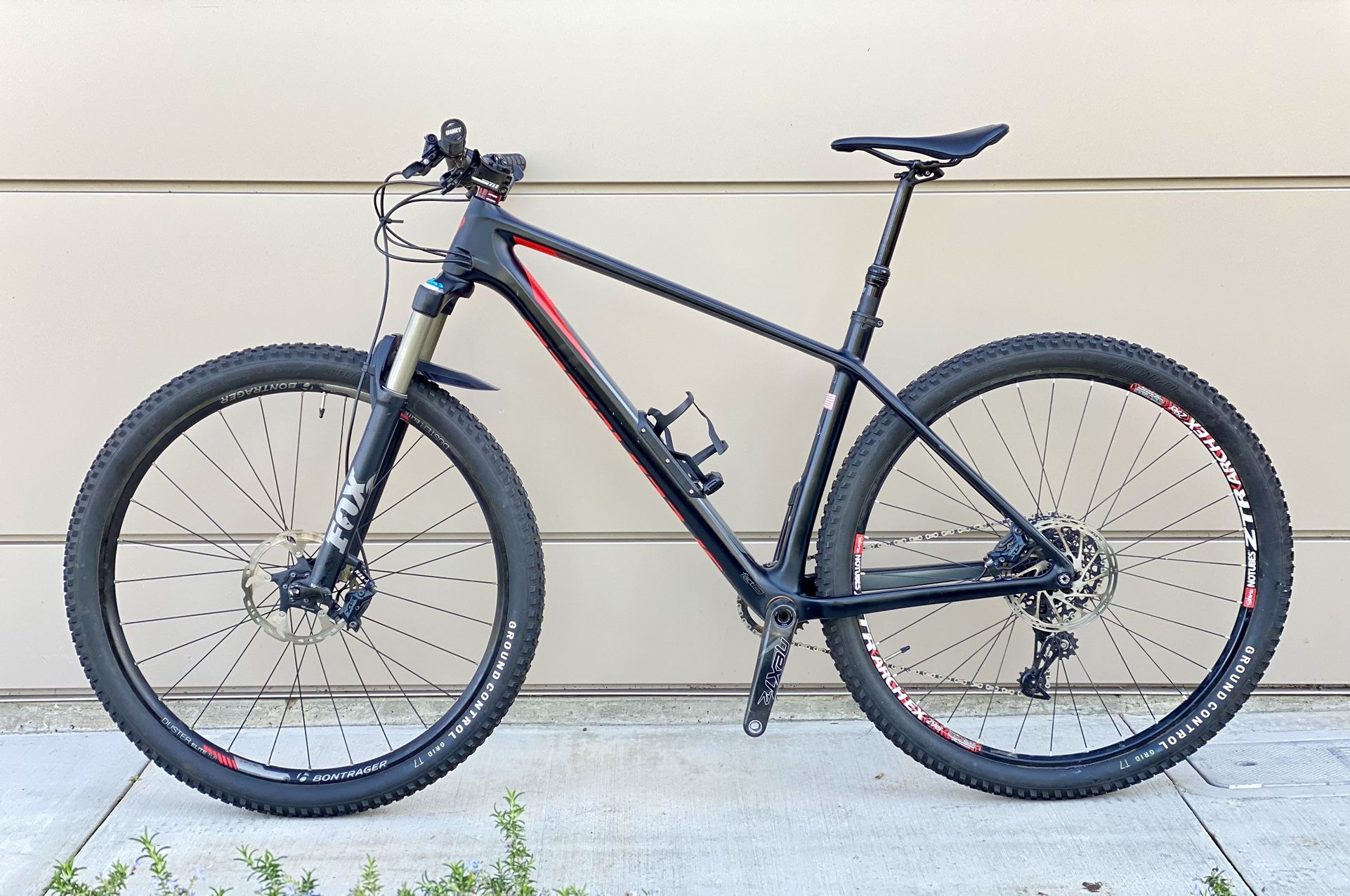 Specialized Epic Fuse 29er, Large, Carbon fiber hardtail mountain bike, 1x SRAM drivetrain for