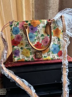 Dooney & Bourke