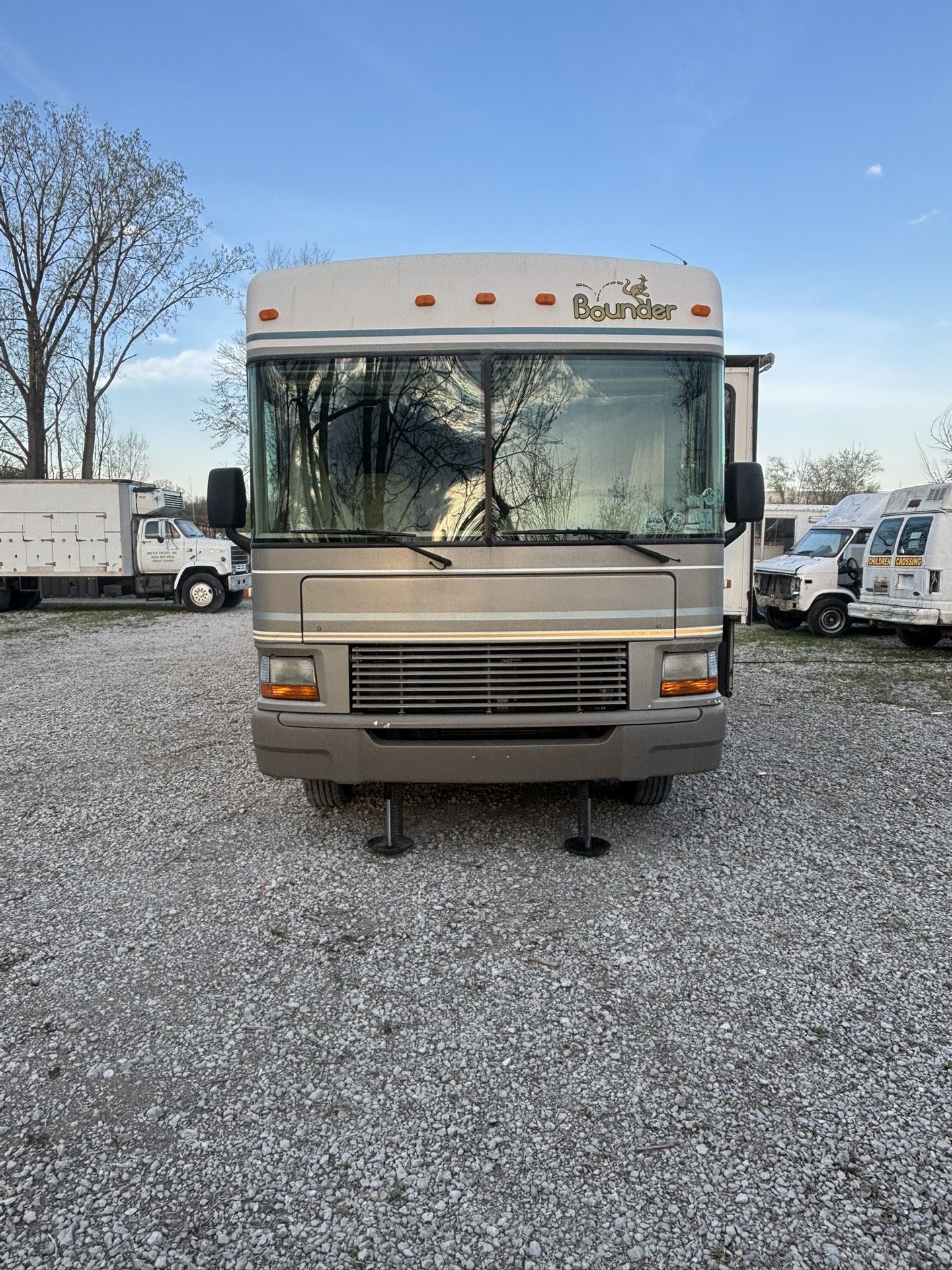 2000 Fleetwood bounder RV