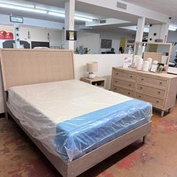 Ashley 4pc platform  bed set