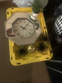 Mirror clock