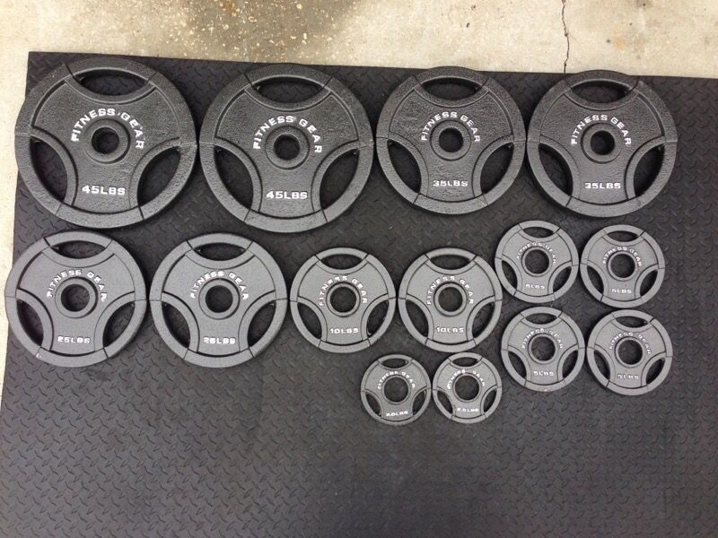 Brand New 315 Lb Fitness Gear Olympic Weight set