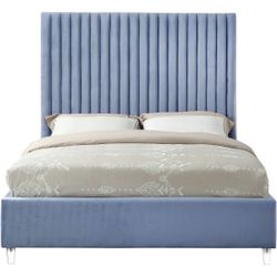 Ikea bed Excellent / Like New