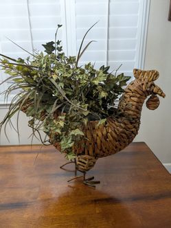 Rooster Basket