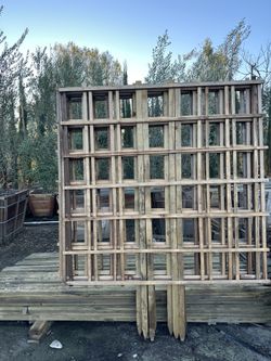 5’ X 5’ Wooden Trellis