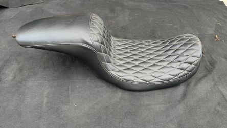 Black Harley Dyna Seat