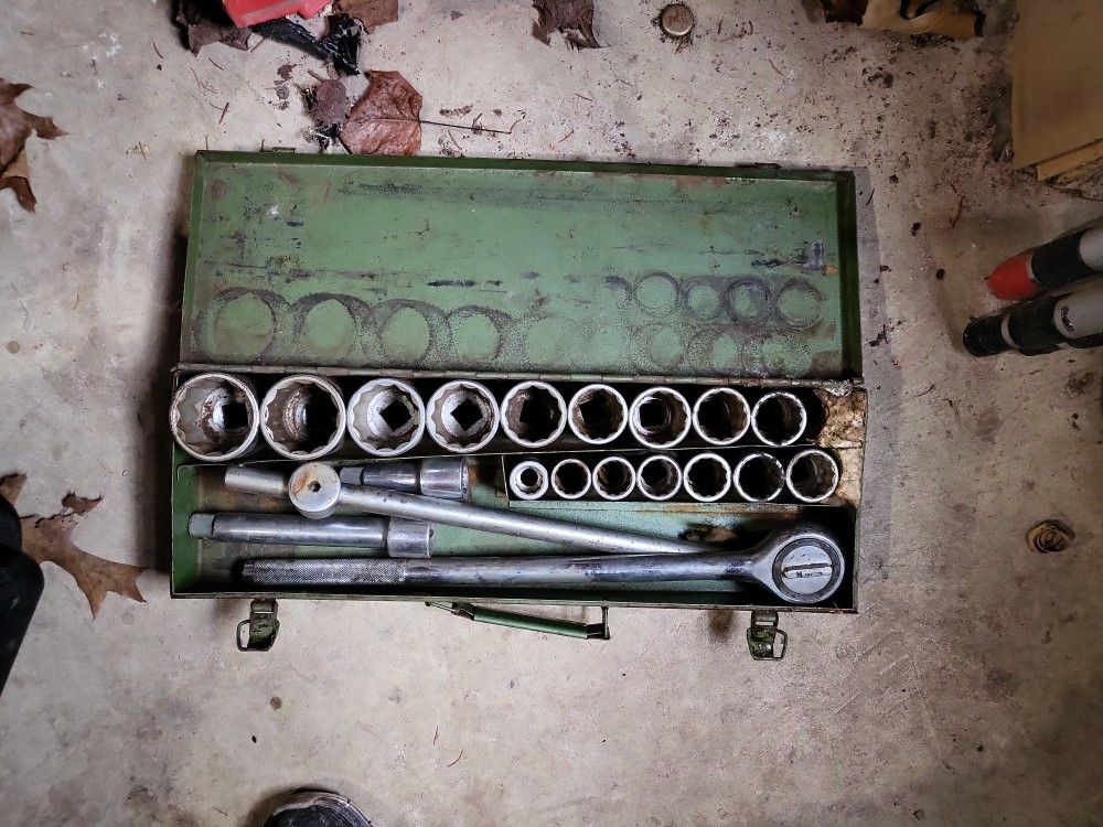 3/4" Ratchet And Socket Set