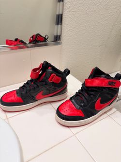 Nike Court Borough Mid 2Velcro Bred size 5
