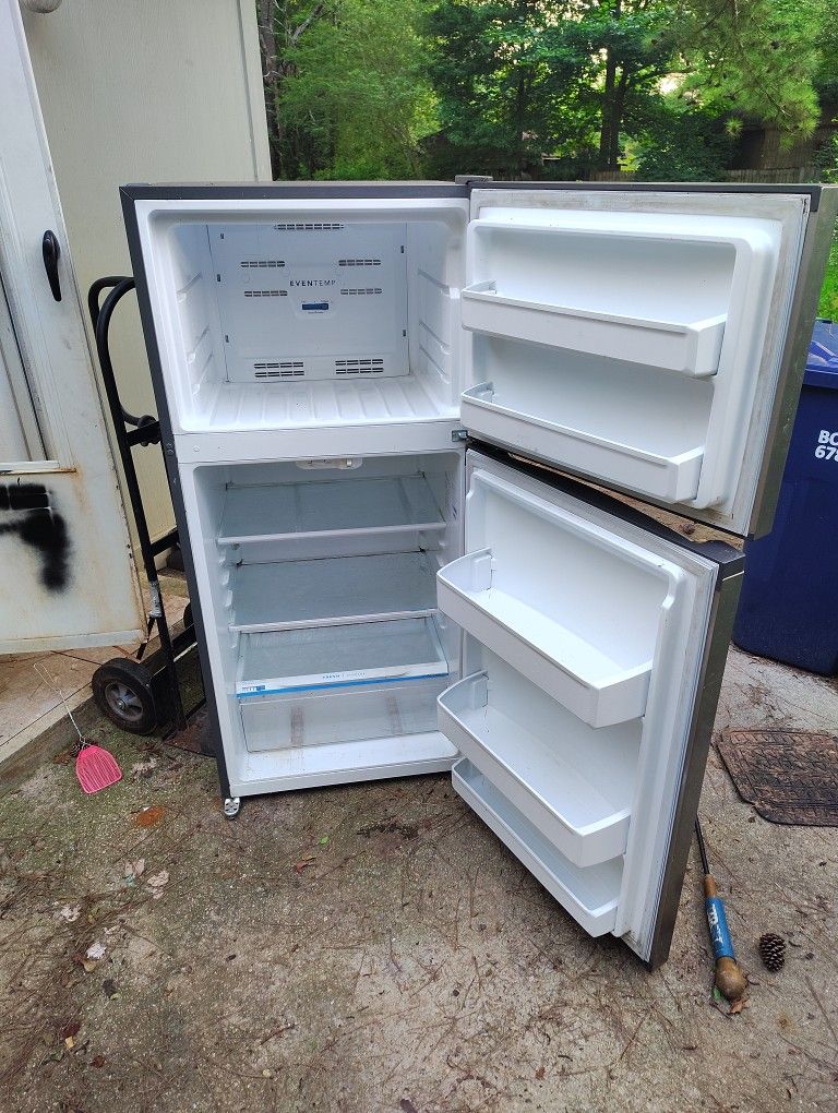 Frigidaire Refrigerator