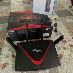 Netgear Nighthawk XR700 Gaming Router with Motorola CABLE Modem