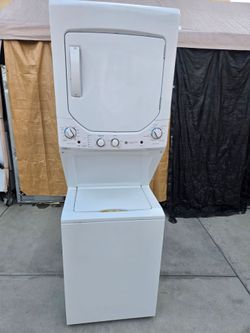 STACKABLE WASHER AND DRYER ELECTRIC 240V GENERAL ELÉCTRIC