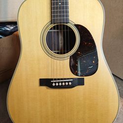 Martin D-28 2023 Acoustic Guitar Natural with Martin Hardcase.