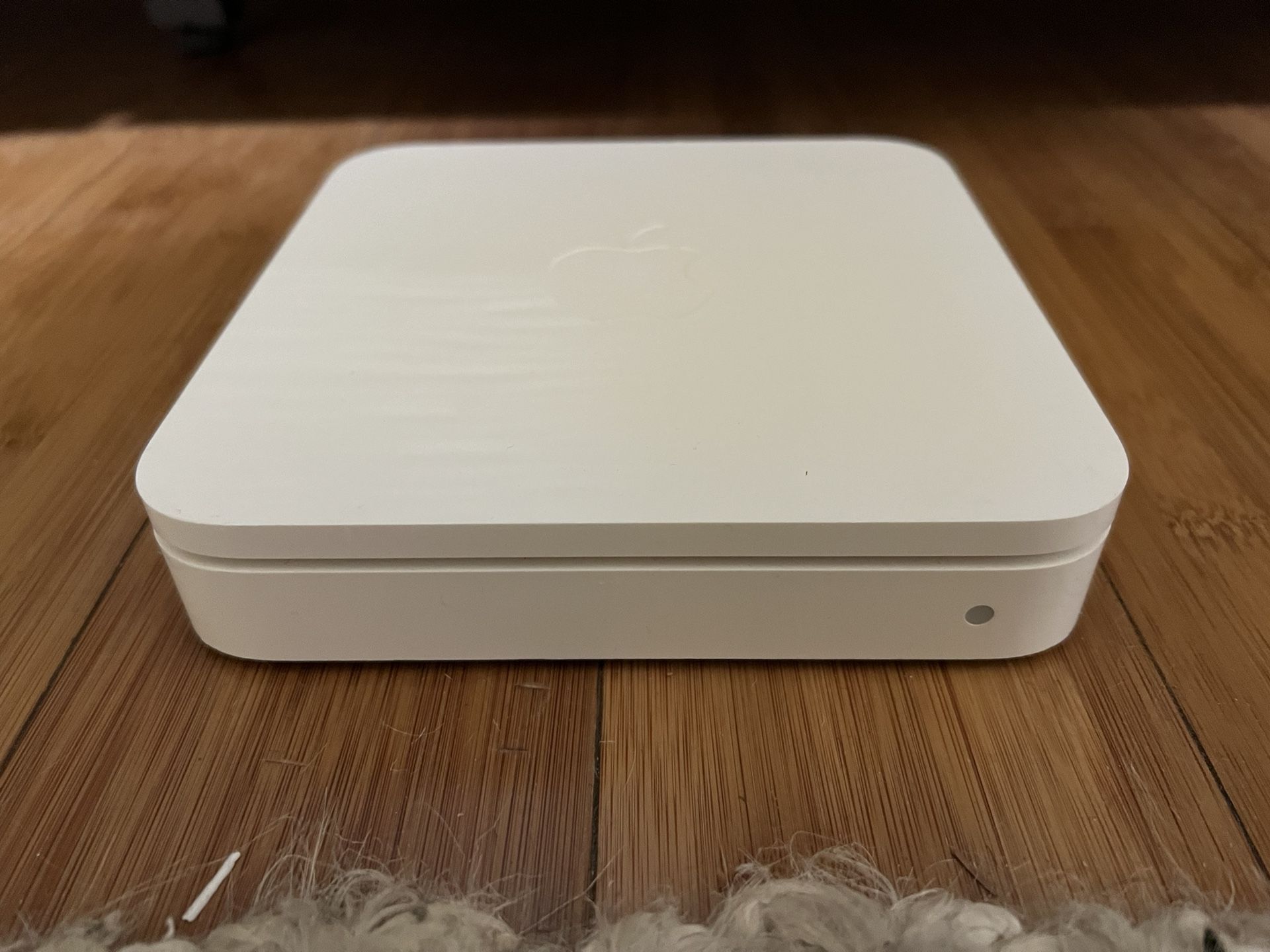 Apple AirPort Extreme Wireless Router