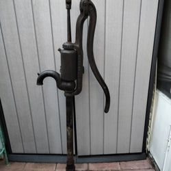 Antique F E Myers 57" cast iron water pump from around 1912.

