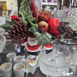 Christmas In A Box! Light Up Christmas Wreaths Christmas Baskets Christmas Candle Holders Florida Santa Plush Snowden Plush Christmas Lights