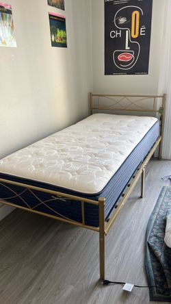 Mattress + bed frame