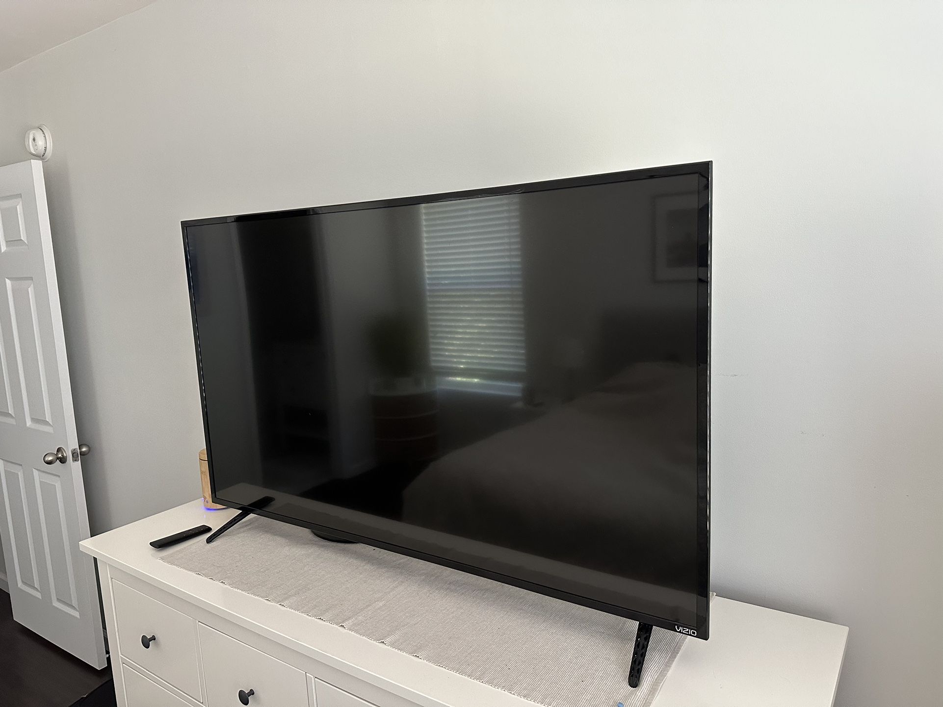 55 Inch Vizio E55-E1 Smart TV