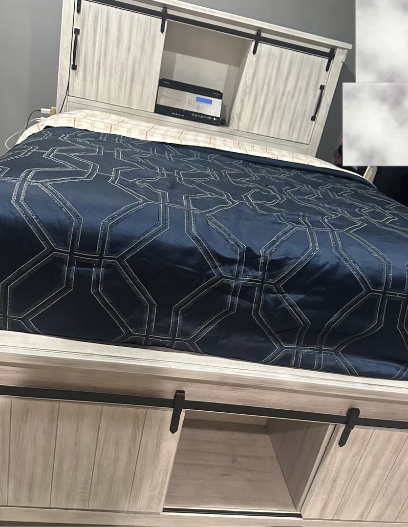 Queen Size Bedroom Set