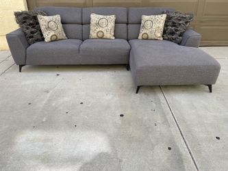 Sectional couch