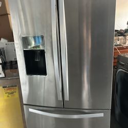 WHIRLPOOL FRENCH DOOR REFRIGERATOR $375