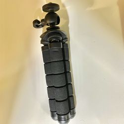 Small Tripod