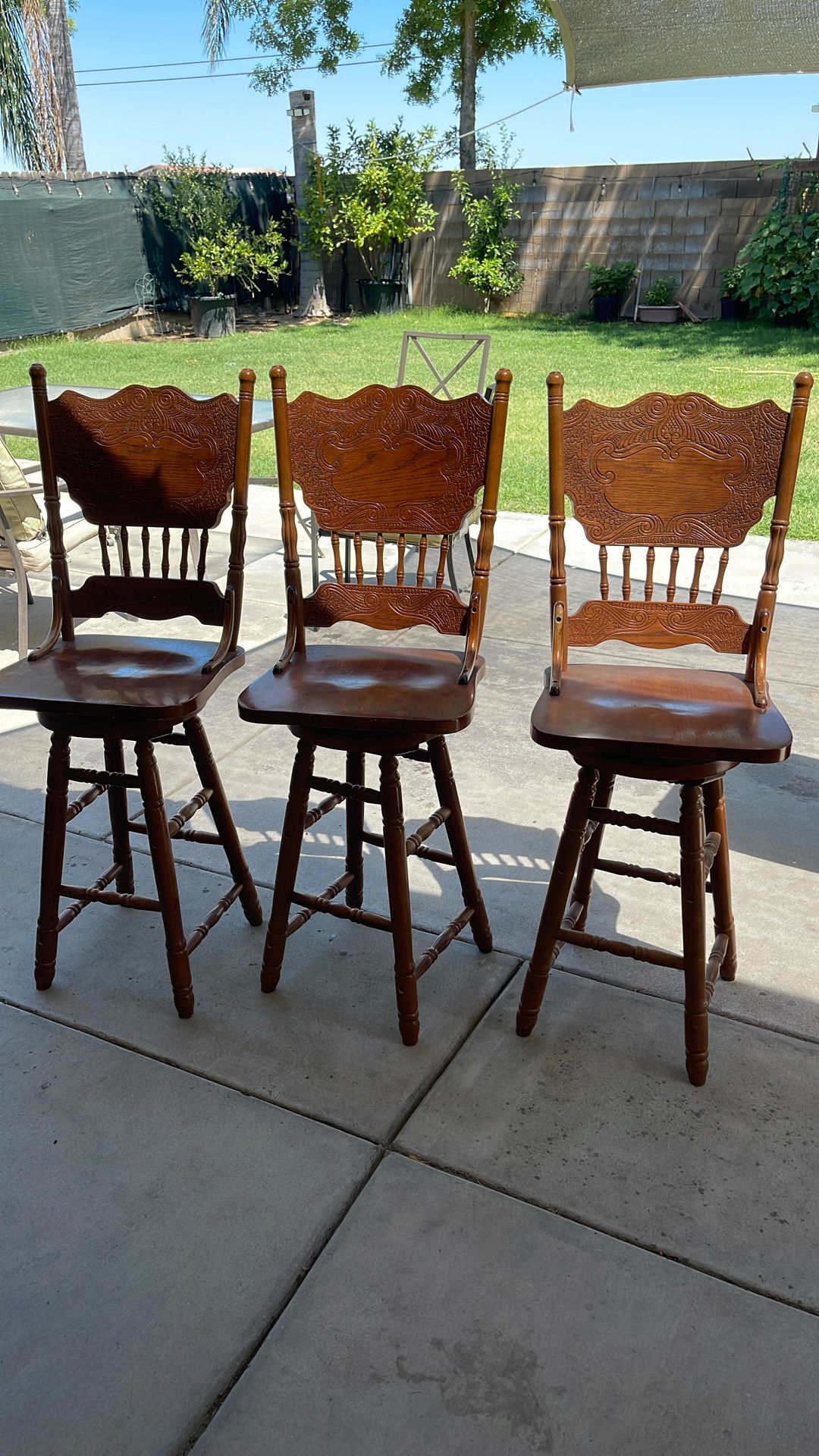 Wooden Counter Spinning Chair