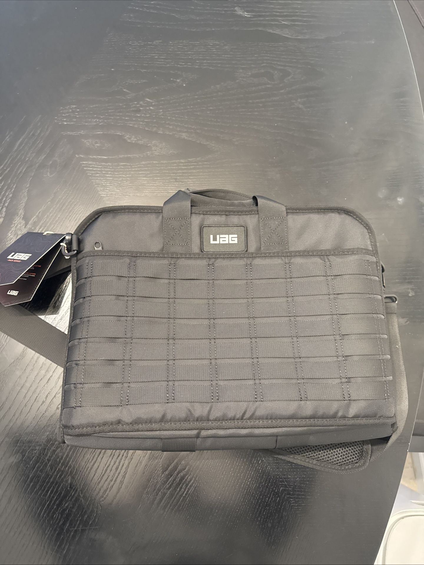 Urban Armor UAB Messenger Bag