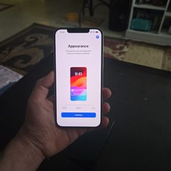 Iphone 15  pro  And Iphone 14 Pro Max Good for parts.