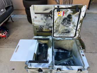 Pacbak heavy duty cooler like new asking $300