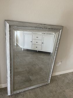 Gray Mirror