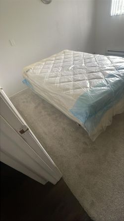 Full size bed