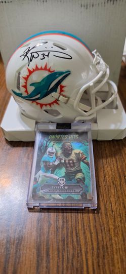 Signed Miami Dolphins Mini Helmet & Tyreek Hill Card Bundle