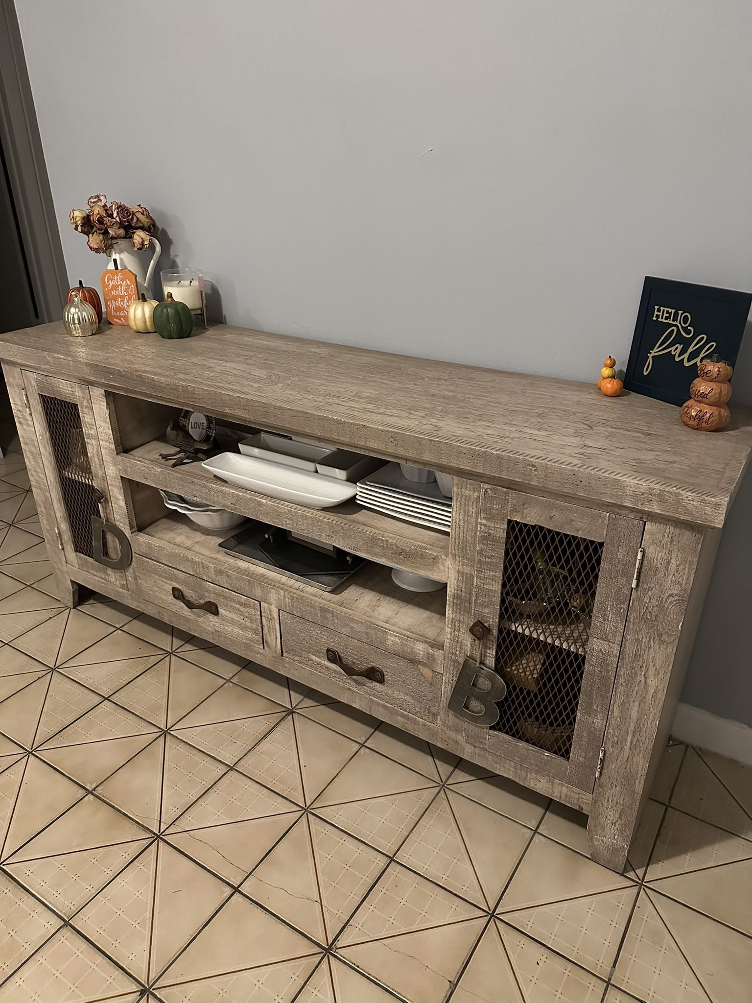 Credenza
