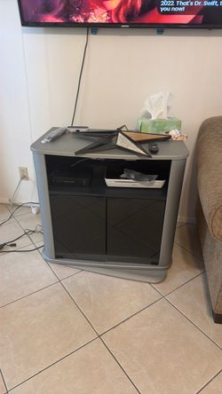 Tv stand free
