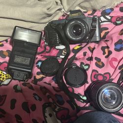 Vintage Canon T70 35mm Film Camera Bundle