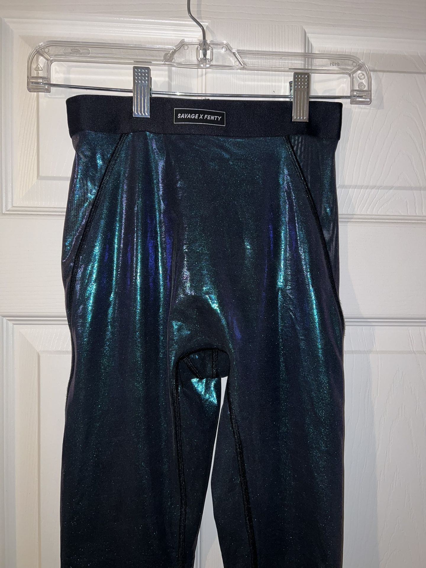 Savage X Fenty iridescent leggings size Small