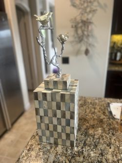 Geometric Pearl Inlaid Vase With Metal Birds On Top