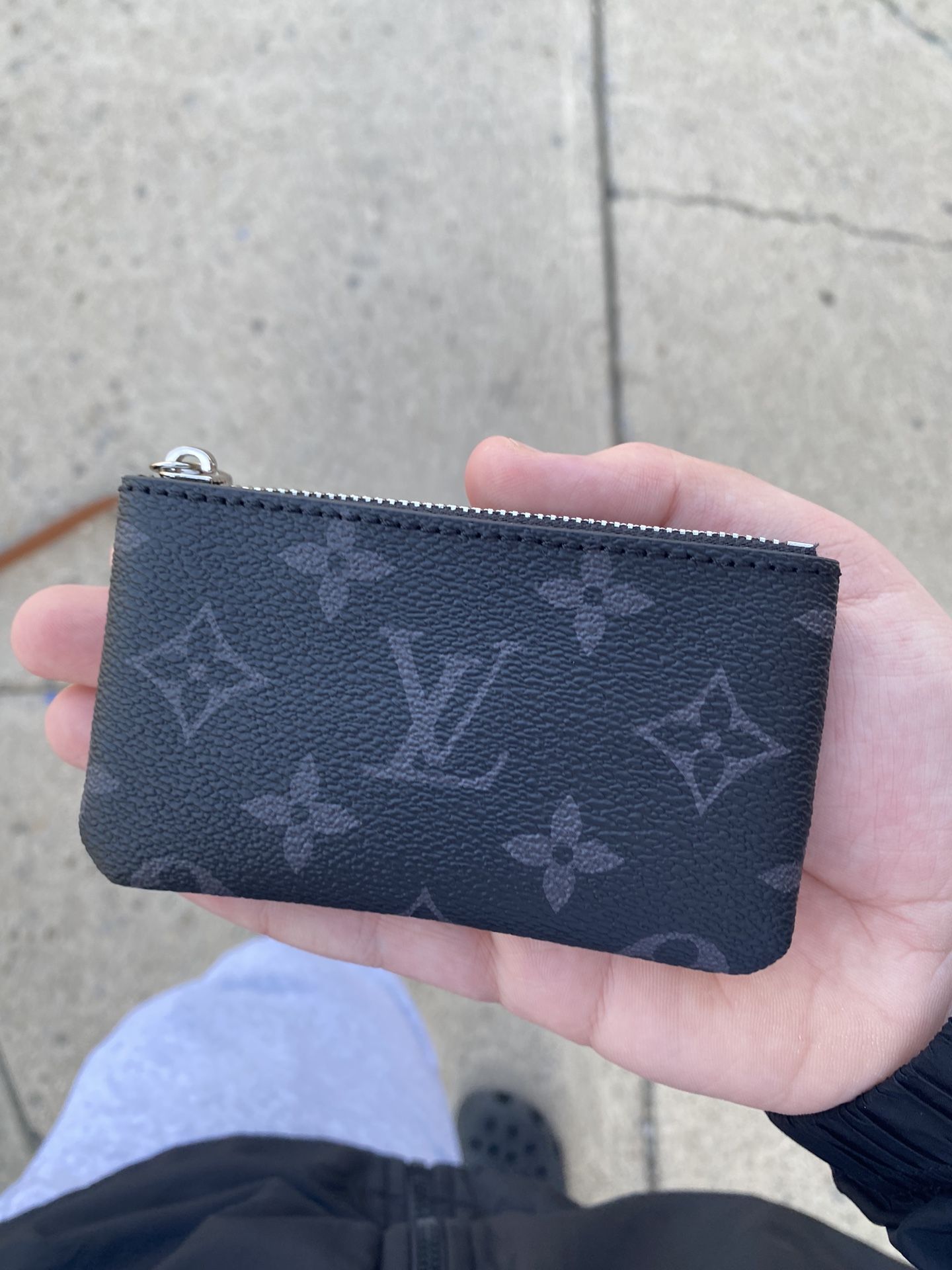 Lv coin holder
