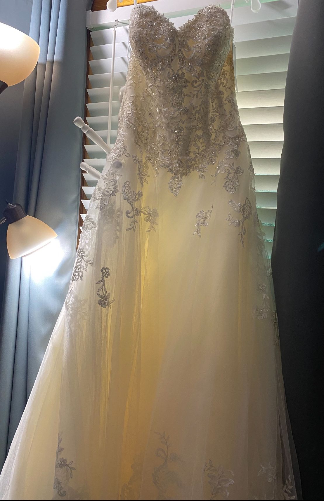 Ivory Wedding dress