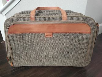 Vintage Hartmann tweed and leather travel bag 22x12in.