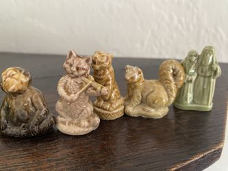 Vintage Wade Whimsies: Miniature Ceramic Figurine, 1980s England 