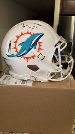 Tyreek Hill Signed Helmet With Authentic Proof