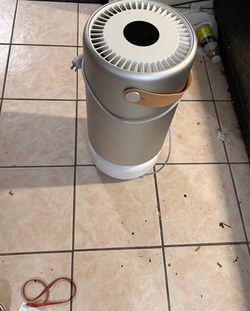 Molekule Air Pro Purifier. For rooms up to 1000sq ft