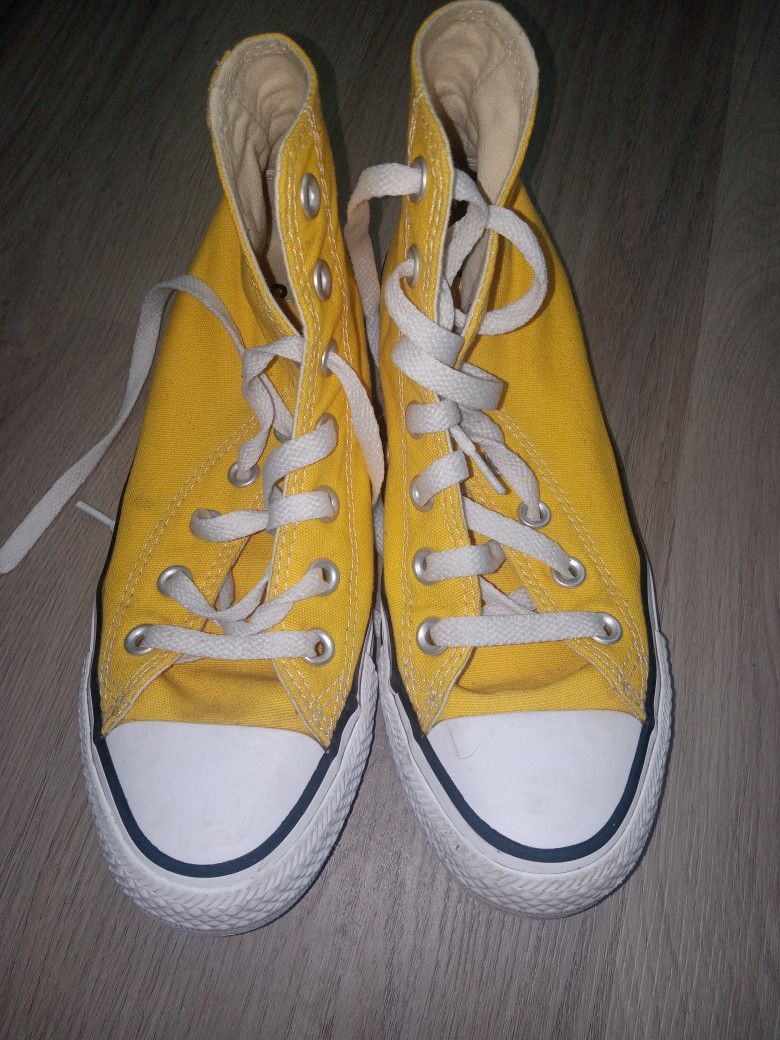 All Star Converse Yellow MENS SIZE 5