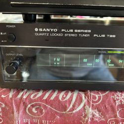 Sanyo Quartz Locked Stereo Tuner T35
