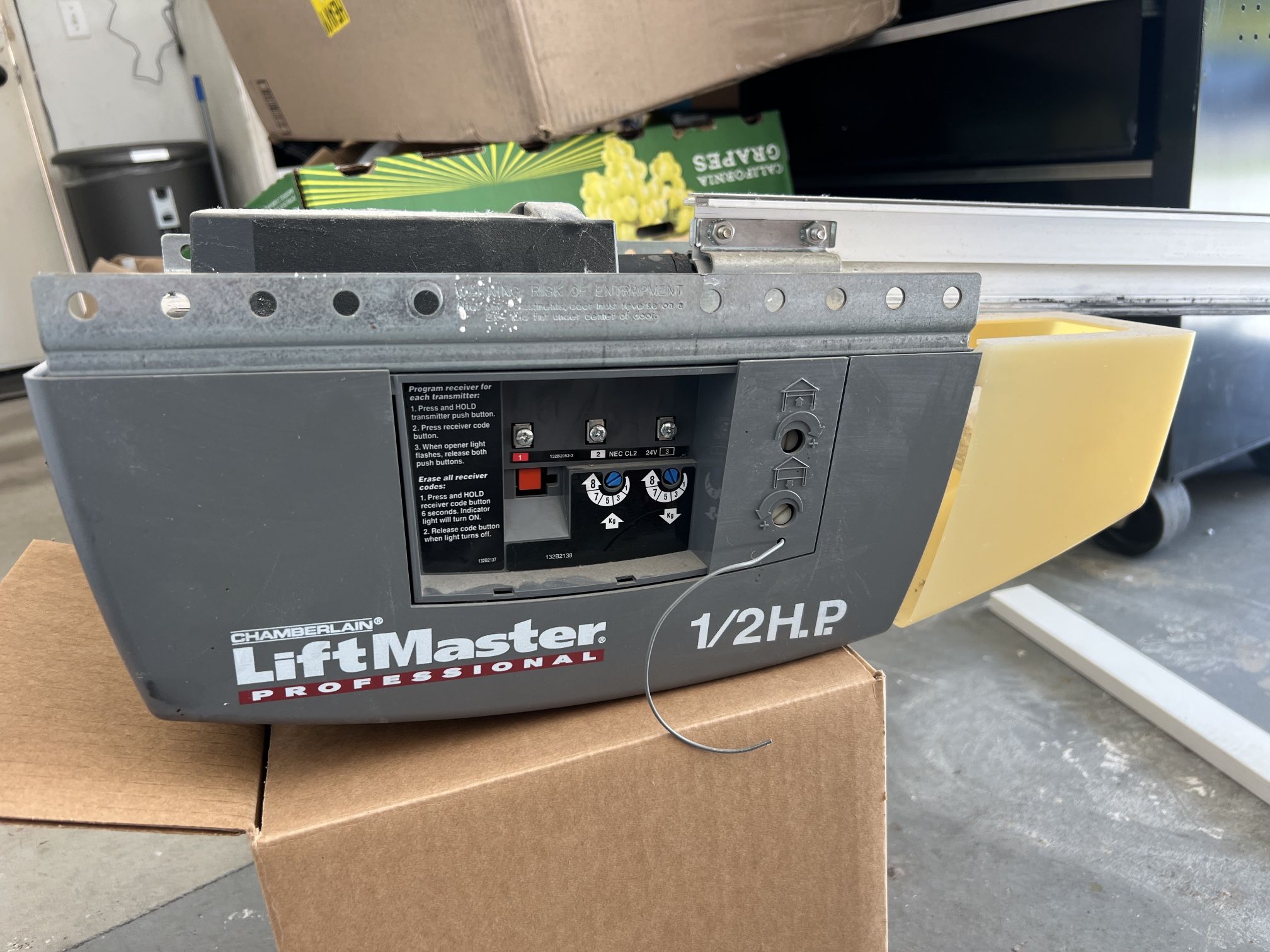 Liftmaster Garage Door Opener   2000SDR 