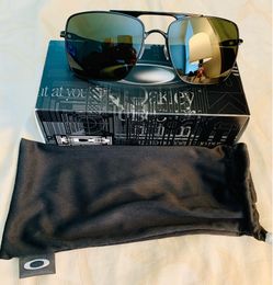Oakley Deviation Men's Aviator Sunglasses Ultra-lightweight C-5™ Frame