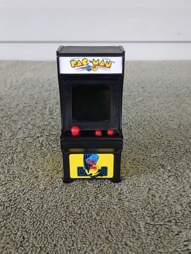 Pac - Man Keychain Arcade Game 2019 Bandai Namco Mini Handheld Tested Works