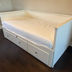 HEMNES Daybed — White Twin, 3 Drawers, Mattress Optional
