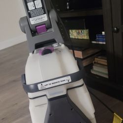 Bissell Carpet Cleaner 